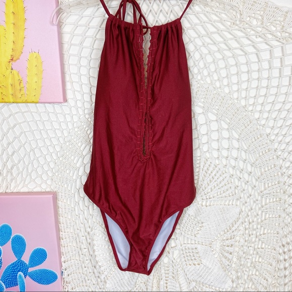 Cupshe Other - Cupshe NWT plunge halter one piece swimsuit Small